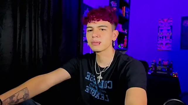 MikeyKuro's Live XXX Chat