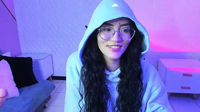 Chat +18 de Violetaa_diazz ao vivo