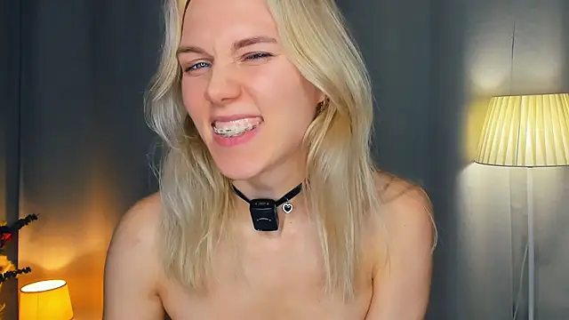 Chat +18 de DianeHonnette ao vivo