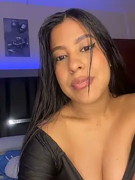 Kendra_C Show in webcam