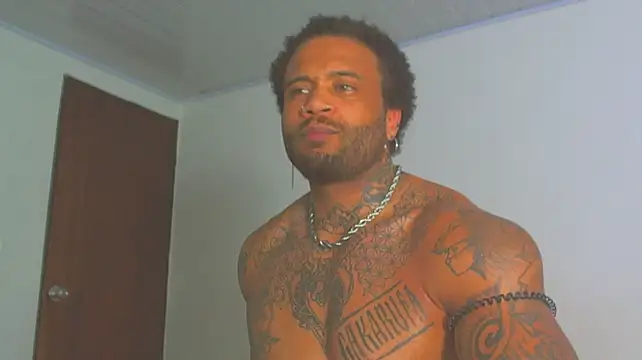 ragnar0825's Live XXX Chat