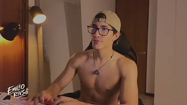 Czat XXX na żywo – emilio_rivs
