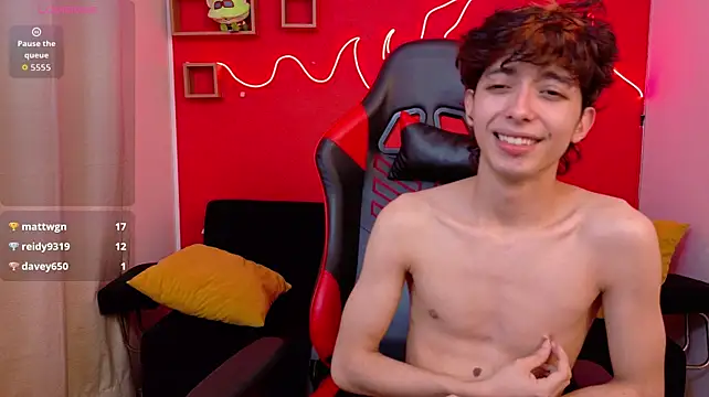 Twink_Sebas7のライブXXXチャット