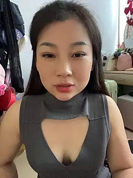 Lajiao-55's Live XXX Chat