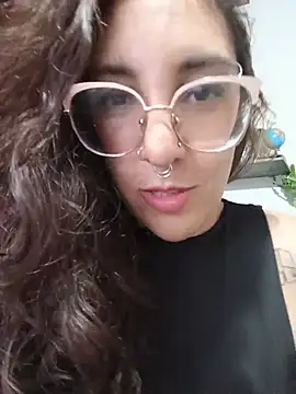 Melinerd live XXX chat