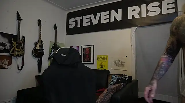 StevenRiseNYC Adlı Modelin Canlı XXX Sohbeti