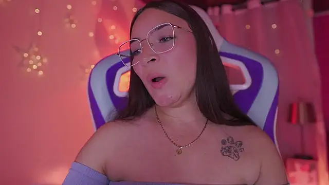 issa_monterrey's Live XXX Chat