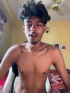 XXX chat uživo modela GunSlay