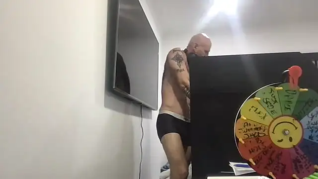 Онлайн чат XXX brianomally