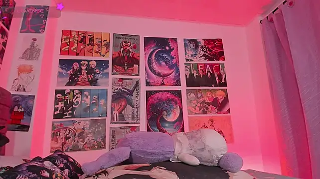 MissCurvyTop's Live XXX Chat