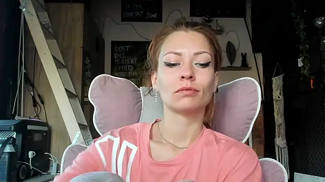 karo123421's Live XXX Chat