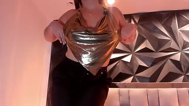 Chatroom XXX en direct de megan_whitee__