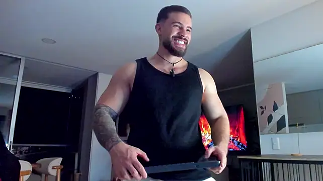 Valenthino_Salvatore Live XXX-chat