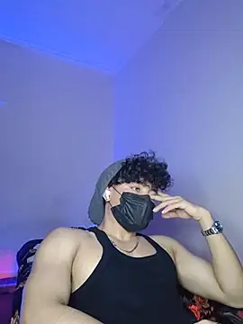 roxiii_ Adlı Modelin Canlı XXX Sohbeti