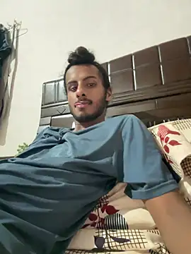 Show modela hotieboiie na web-kameri