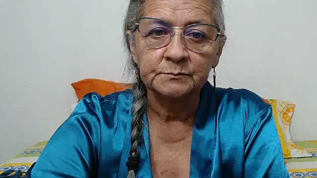 candy_mature_ élő XXX-chatje