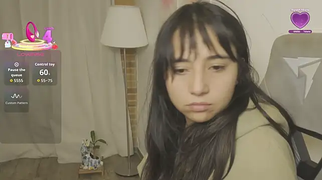 צ'אט XXX בשידור חי של EmmitaGarcia