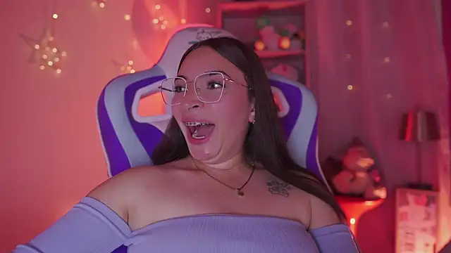 issa_monterrey élő XXX-chatje