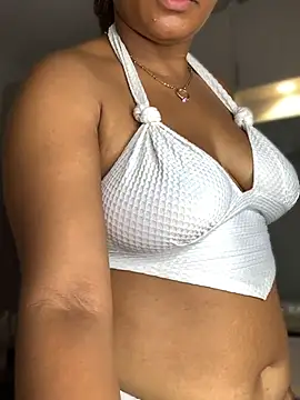 madelltheebony's Live XXX Chat