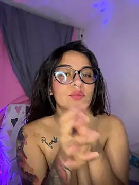 Linda_Bellucci Live XXX-Chat