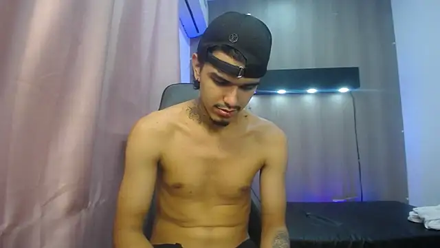 Tayson_Hot – Live XXX-chat