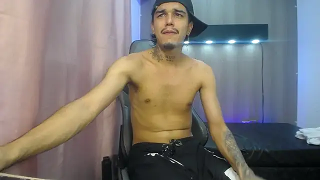 XXX chat uživo modela Tayson_Hot