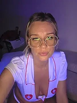 SpicyVicky's Live XXX Chat