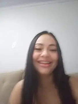 Newhot__Rj Adlı Modelin Canlı XXX Sohbeti