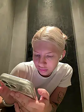 NewLale élő XXX-chatje