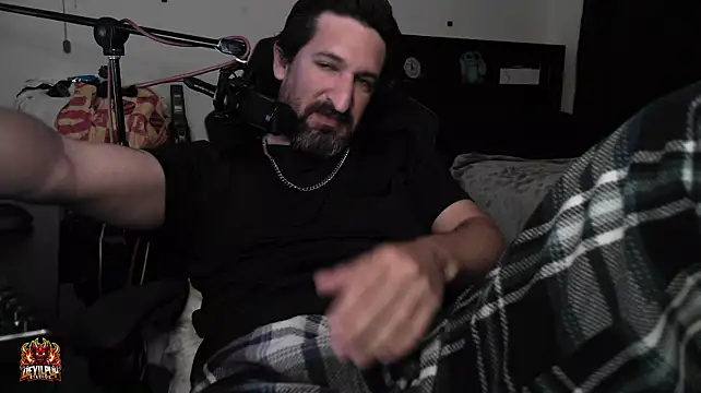 DevilPup75_ élő XXX-chatje