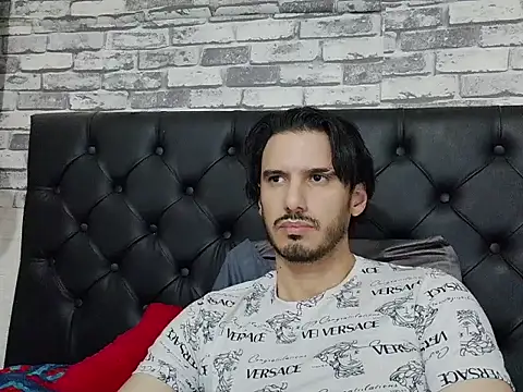 MrTyler667 Live XXX Chat