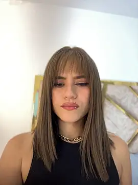 emilyruso Adlı Modelin Canlı XXX Sohbeti