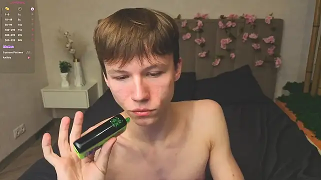 cuMte_boyn Live XXX chat