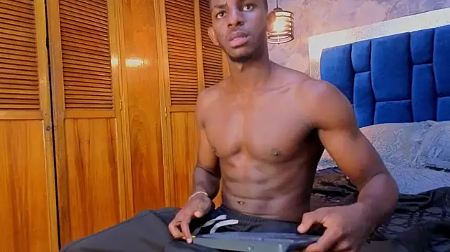 XXX chat uživo modela Stevenstick_