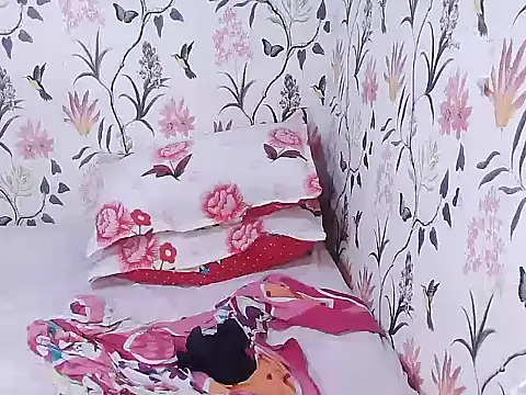 Fantasy_Hugetits31's Live XXX Chat