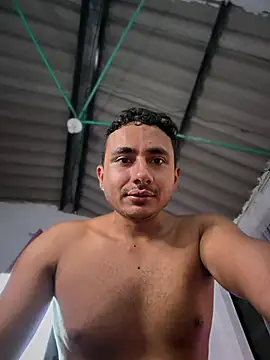 Chat XXX en directo de Simone_Miller