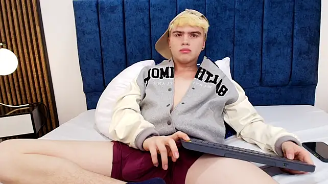 Chat +18 de Ian_Stone ao vivo