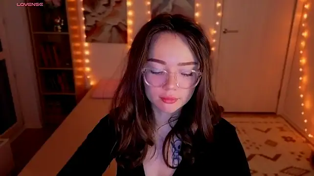 MilenaSaint Adlı Modelin Canlı XXX Sohbeti