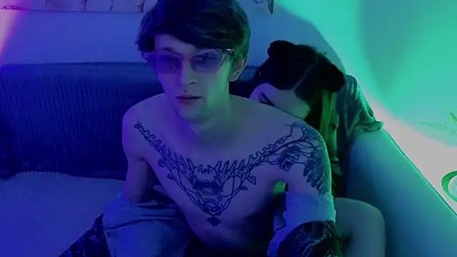 HateEmotions: απευθείας συνομιλία ΧΧΧ