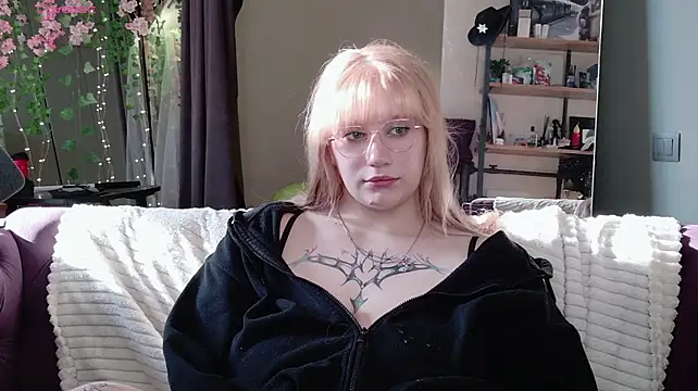 Morvelyn Adlı Modelin Canlı XXX Sohbeti