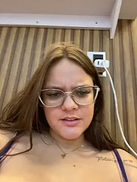 Laryssinha_69 Live XXX-Chat