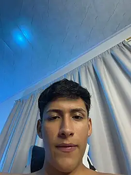 XXX chat uživo modela SantiLux_