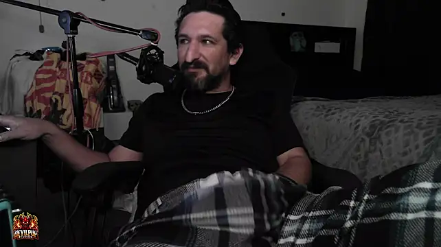 Czat XXX na żywo – DevilPup75_