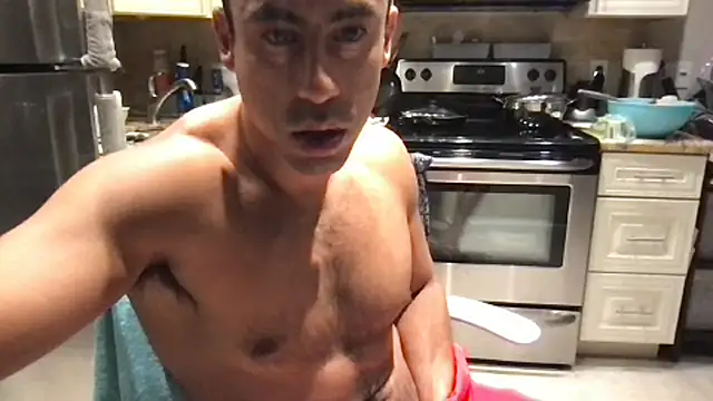 Chatroom XXX en direct de BigGuyMuscle