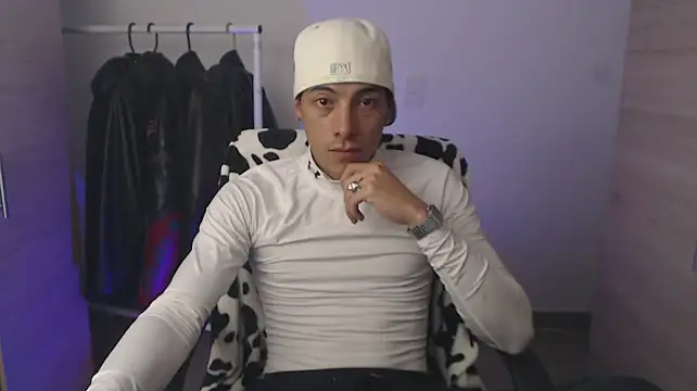 Онлайн чат XXX chomelo6