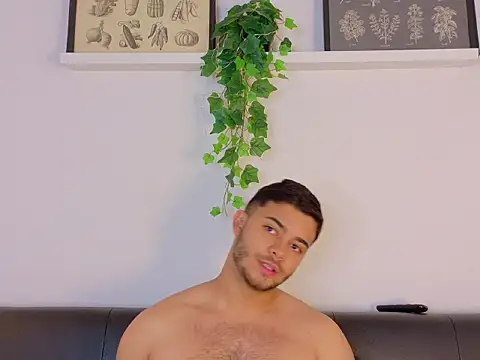 TylerWest_ Live XXX-chat