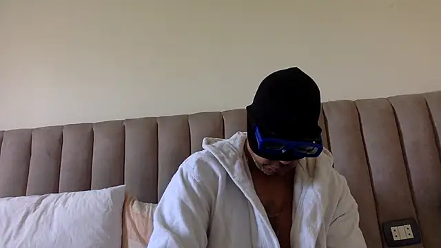 CaiBull 라이브 XXX 채팅
