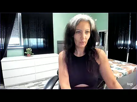 LexxxyDiamond – Live XXX-chat