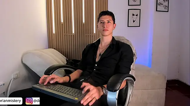 Dorianmistery2322_ webcam show