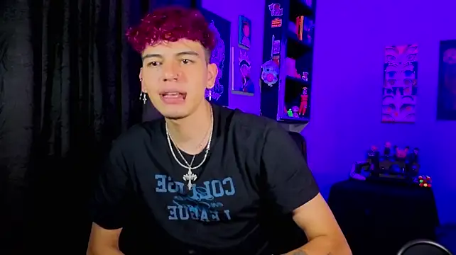 MikeyKuro Live XXX-chat